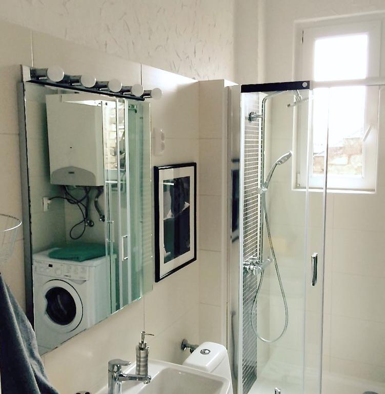 Hello Downtown Apartment - Broadway Budapest Room photo