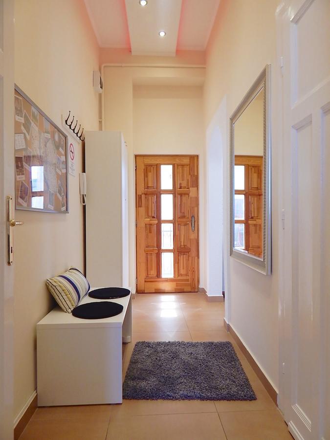 Hello Downtown Apartment - Broadway Budapest Exterior photo